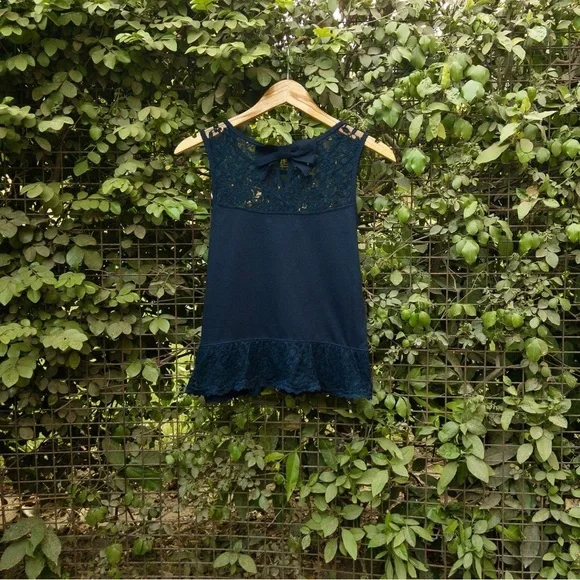 Abercrombie & Fitch Navy Lace Top - Picture 4 of 4